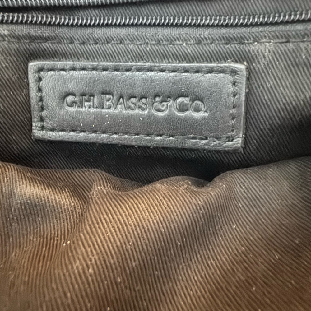 GH Bass & Co Black Napa Leather Crossbody Bag - Picture 2 of 13